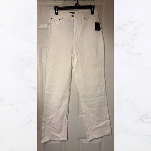 Fashion Nova Women's White Jeans. Size 7.